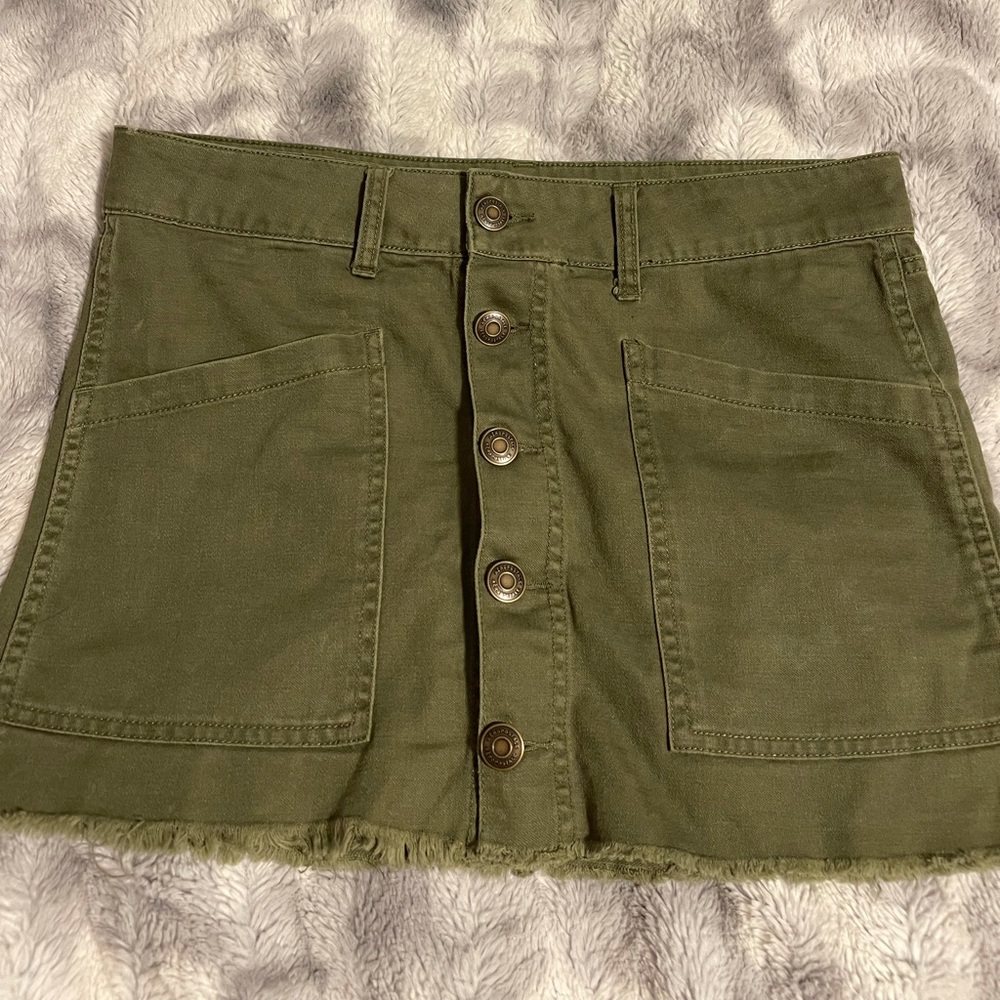 ARMY GREEN SKIRT